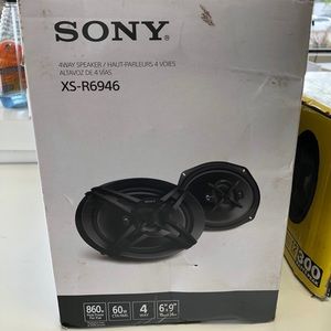 Car radio speaker